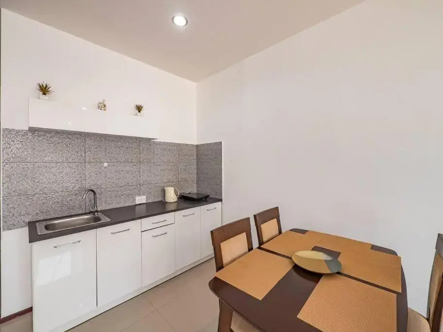 Condo AVANTA A203