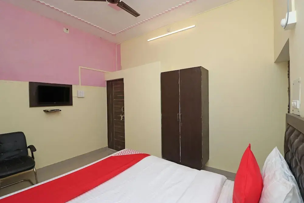 OYO 17171 Sandhya Guest House