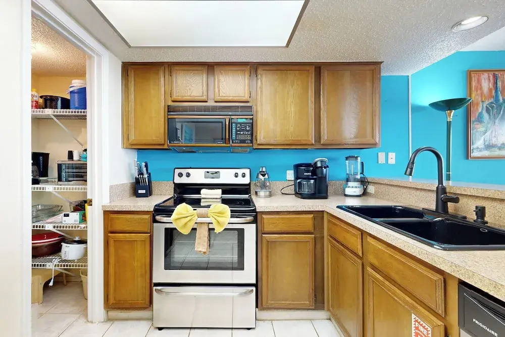 3BR w/ Gulf Views & Pool: Suntide III - Unit 808