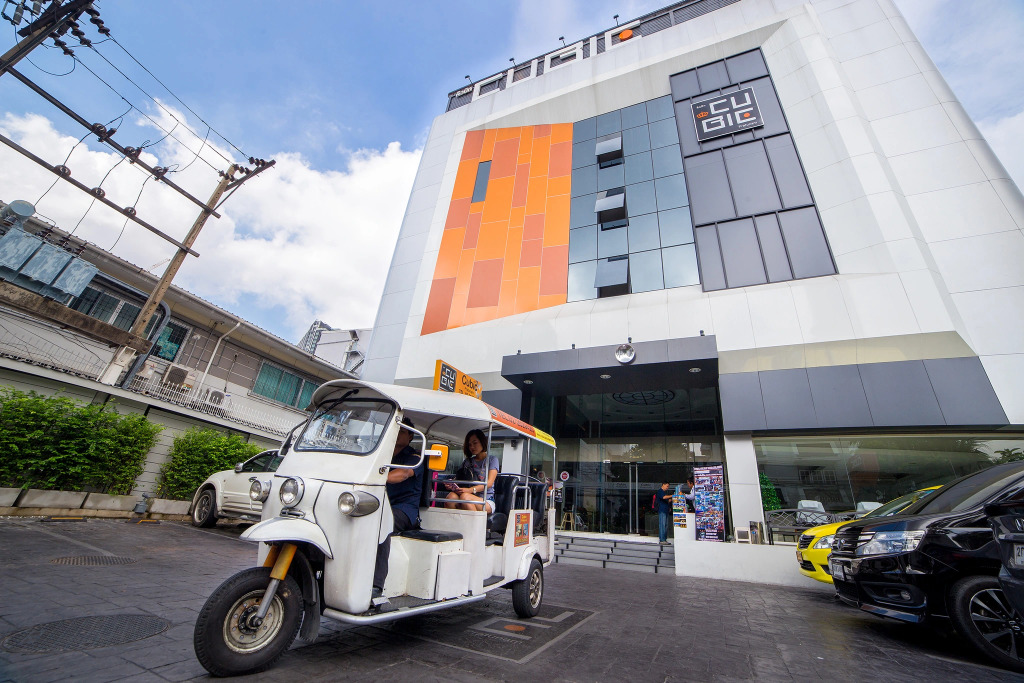 Cubic Pratunam