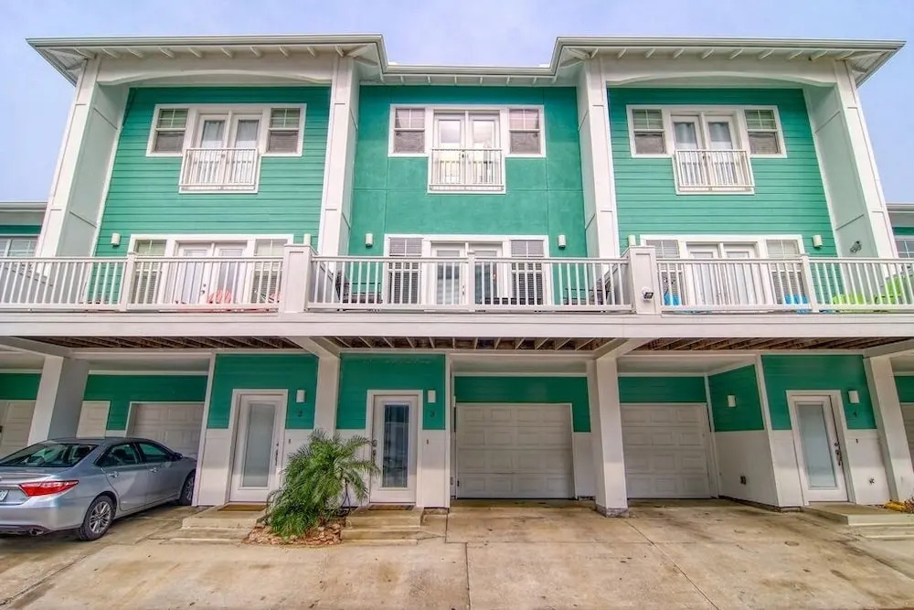 Shoreline Dreams - 3 Br Condo