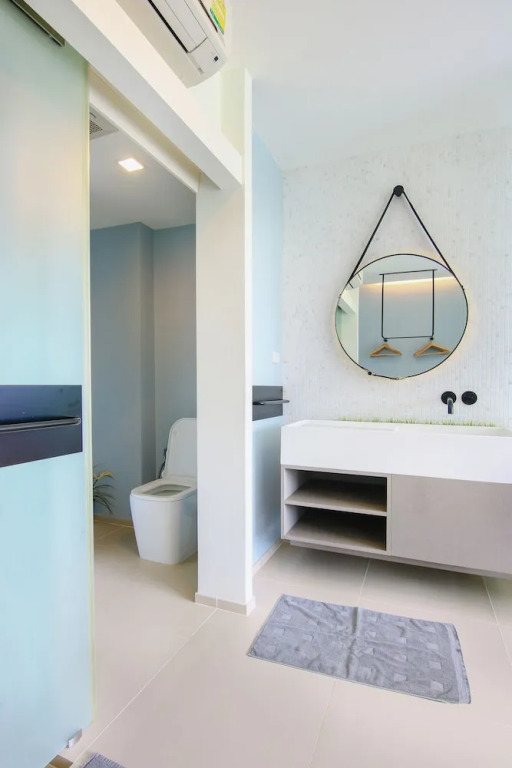 Hua Hin Luxury Beachfront Condo By Mon