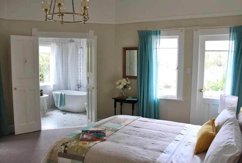 Browns Boutique Bed and Breakfast