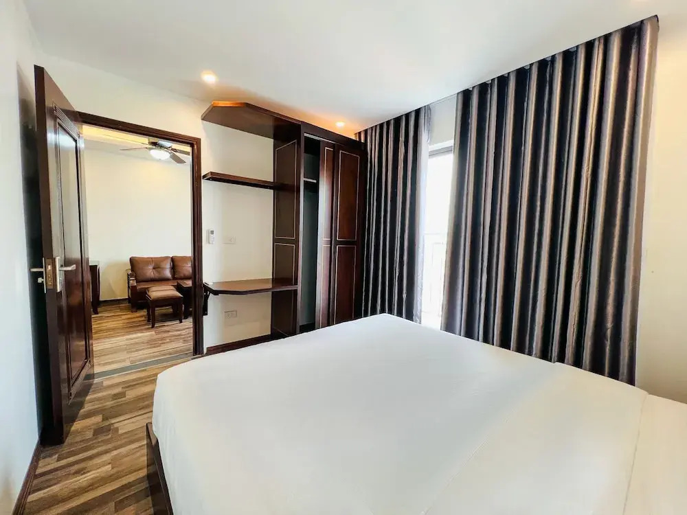 Hanoi Apartment Lac Long Quan