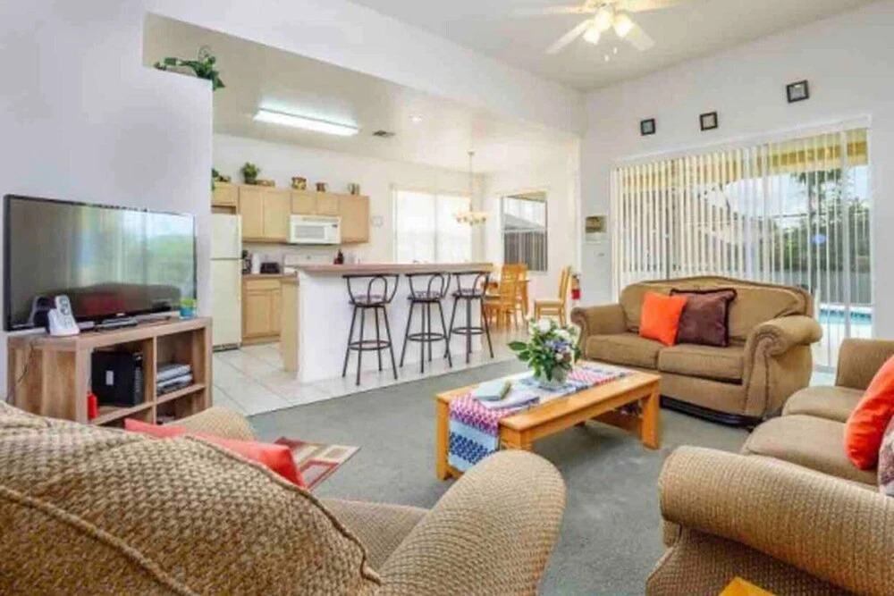 A Great 5 Bedroom Villa With it own Private Pool Perfect Wail in Davenport