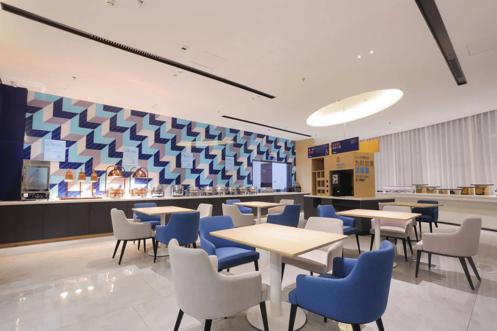 哈尔滨华融饭店-哈尔滨中央大街火车站博物馆地铁站