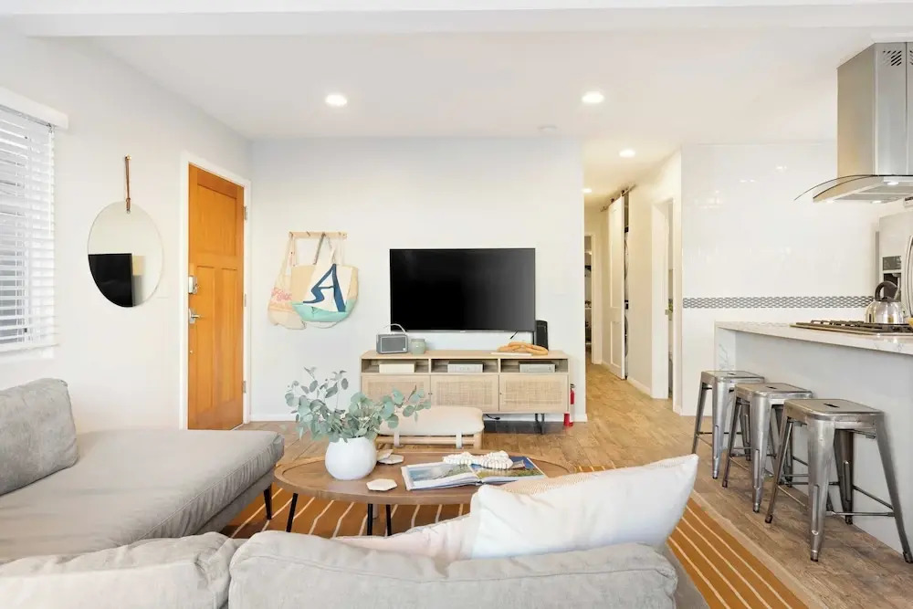 Mission Point 1 by Avantstay San Diego Beach House w/ Huge Patio & Fire Pit Walk to Beach!