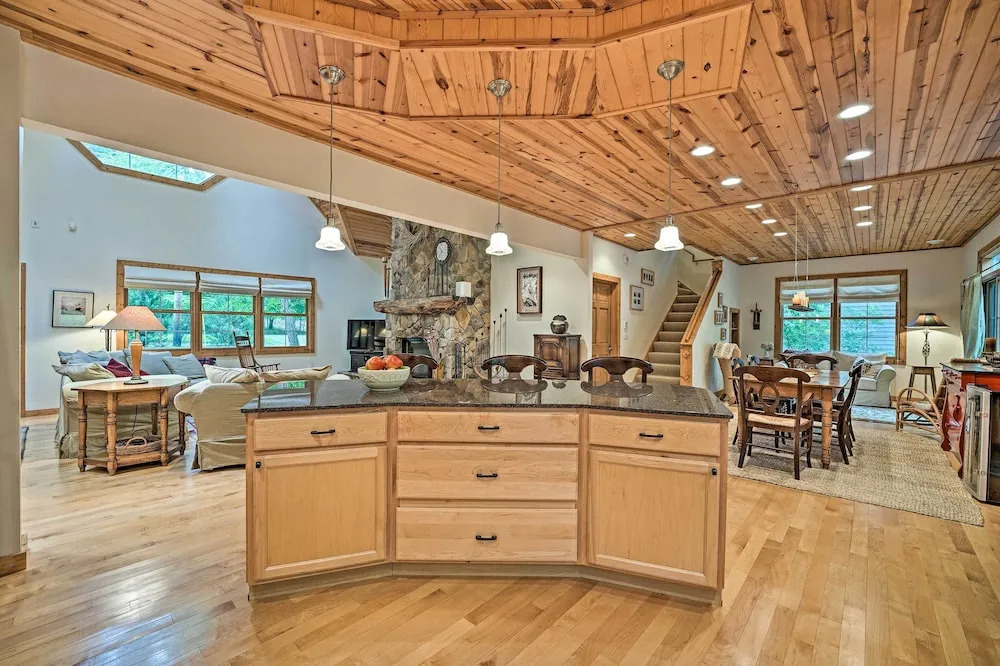 Upscale Family Retreat w/ Fire Pit, Walk to Beach