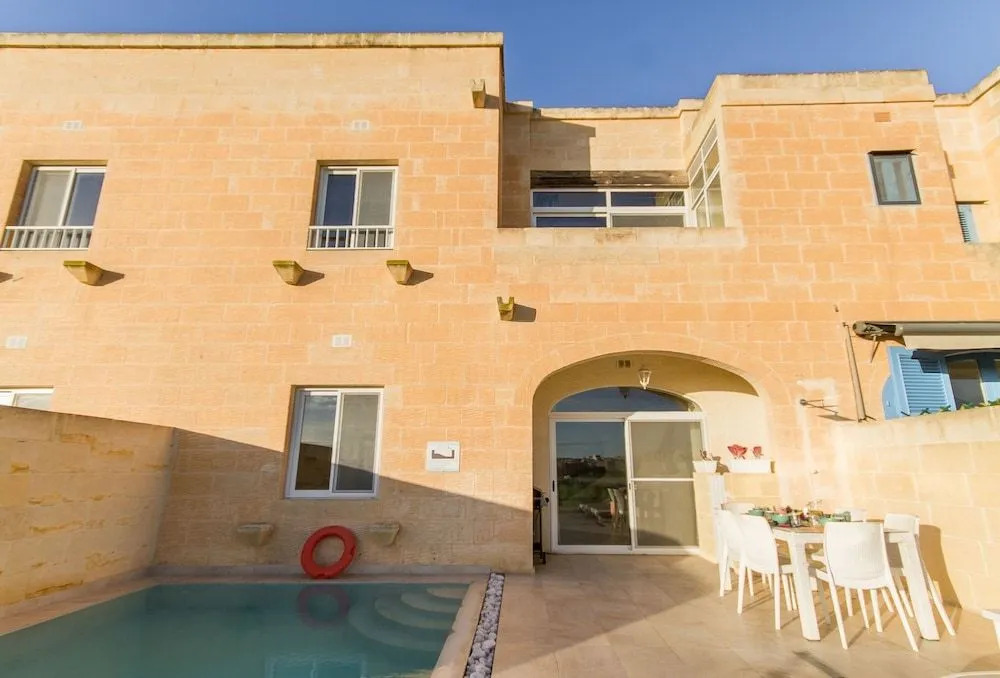 Inni Gozitan Farmhouse Private Pool- Happy Rentals