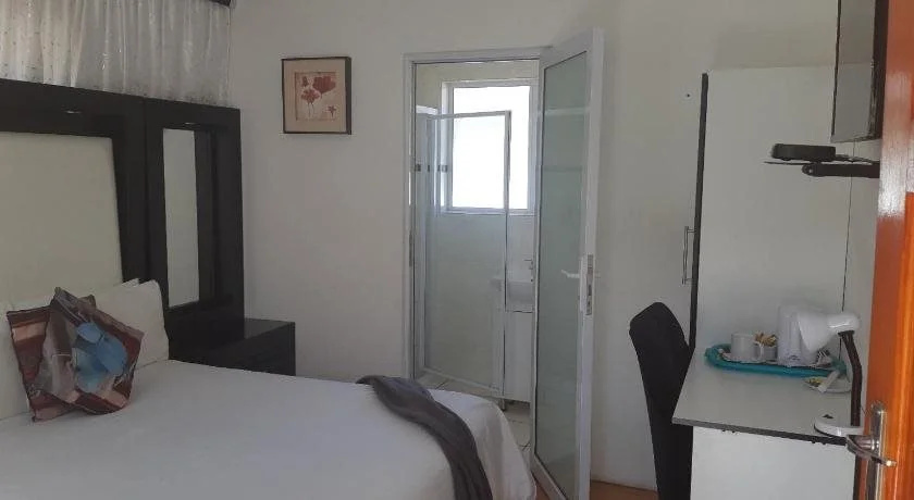 Mentor Guest house