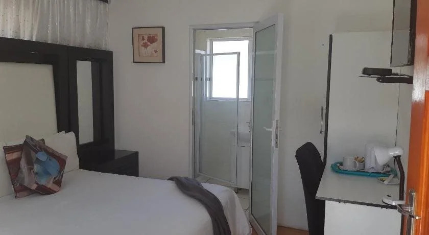 Mentor Guest house
