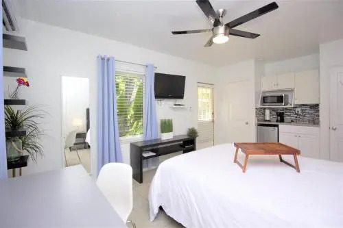Tropical Retreat Studio - 632B