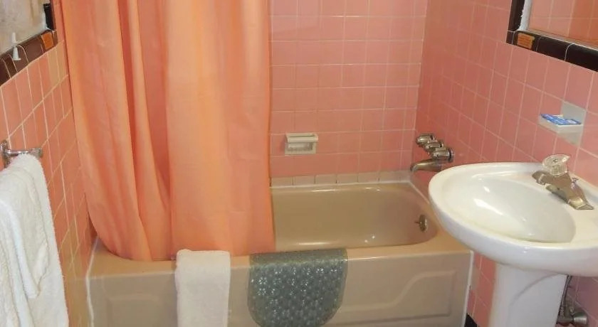 Slumberland Motel Mount Holly