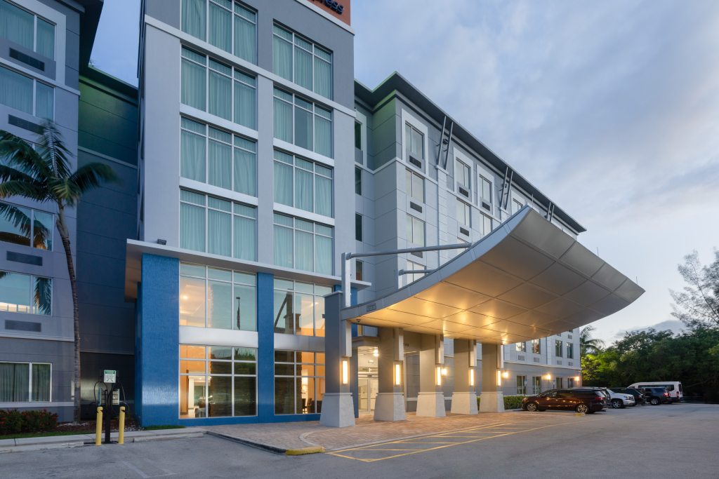 Holiday Inn Express Miami Airport-Blue Lagoon Area by IHG