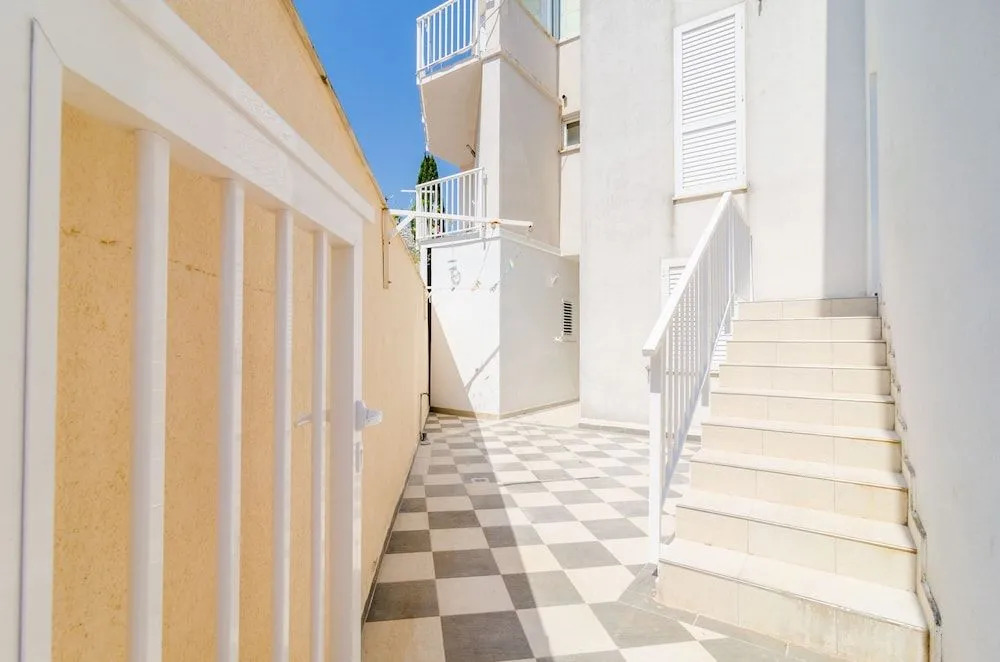 Apartment Riki