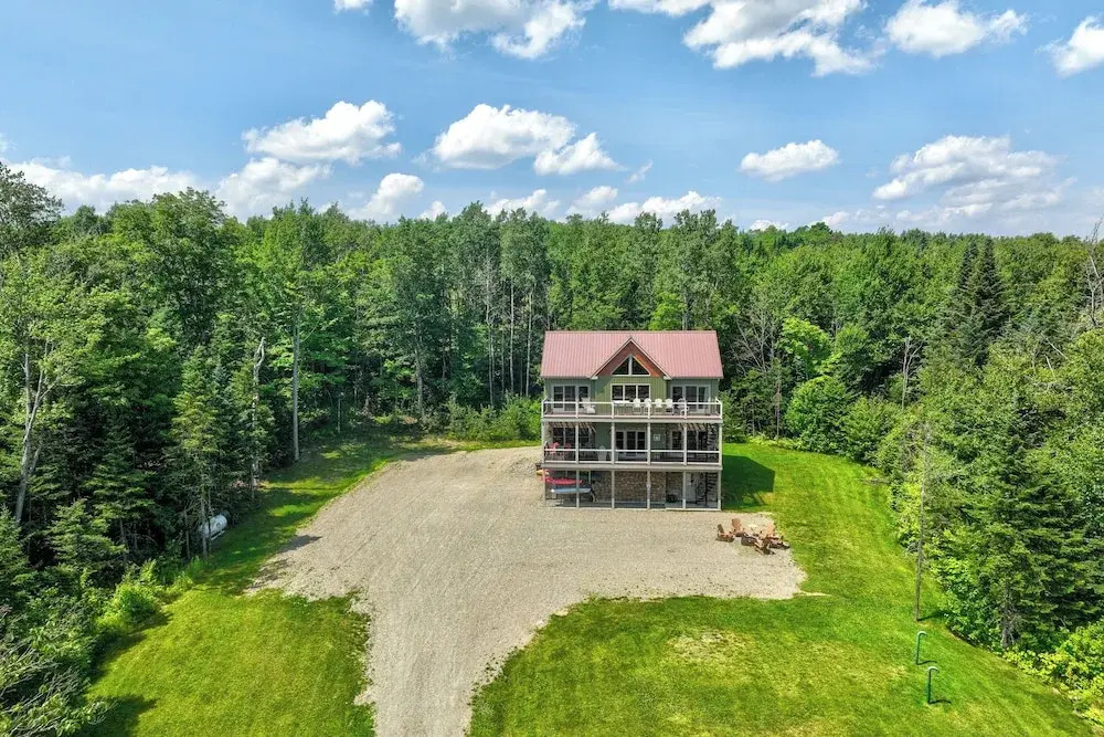 Rustic 3-story Pittsburg Cabin w/ Lake & Mtn Views