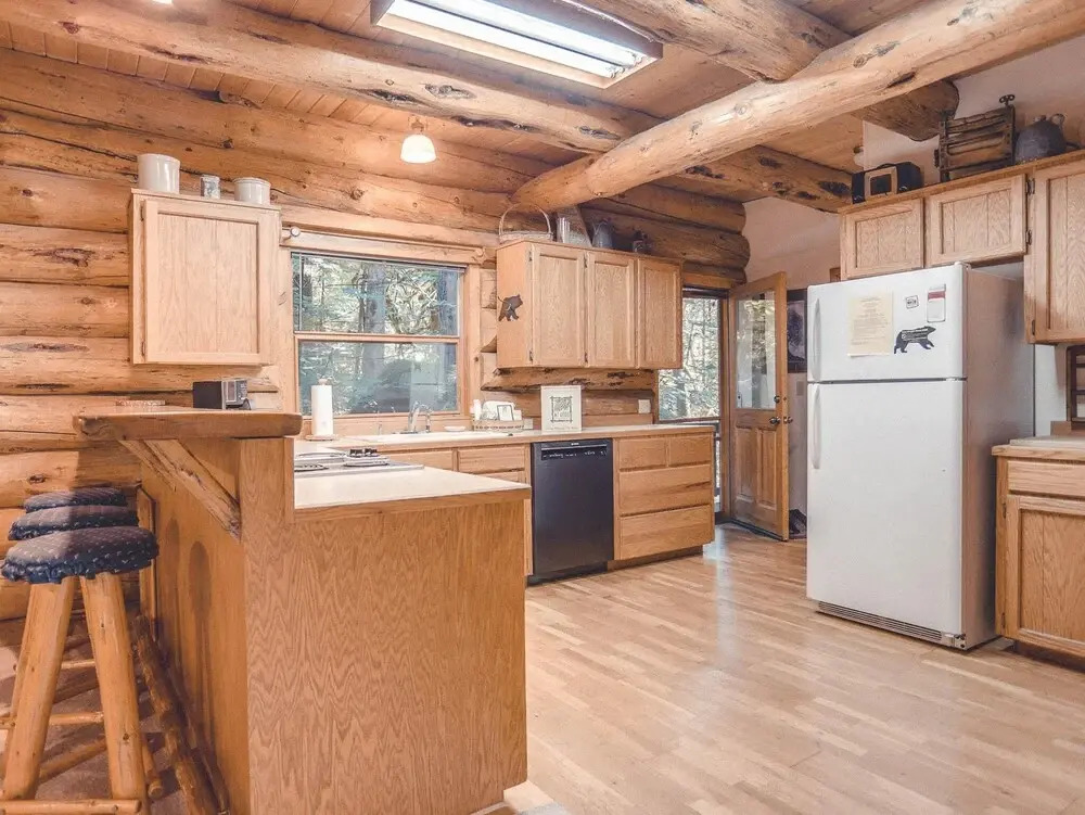 Bear Den Log Cabin