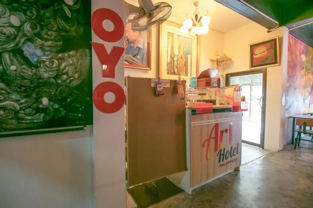 OYO 568 Art Hotel Hua Lamphong - Hostel