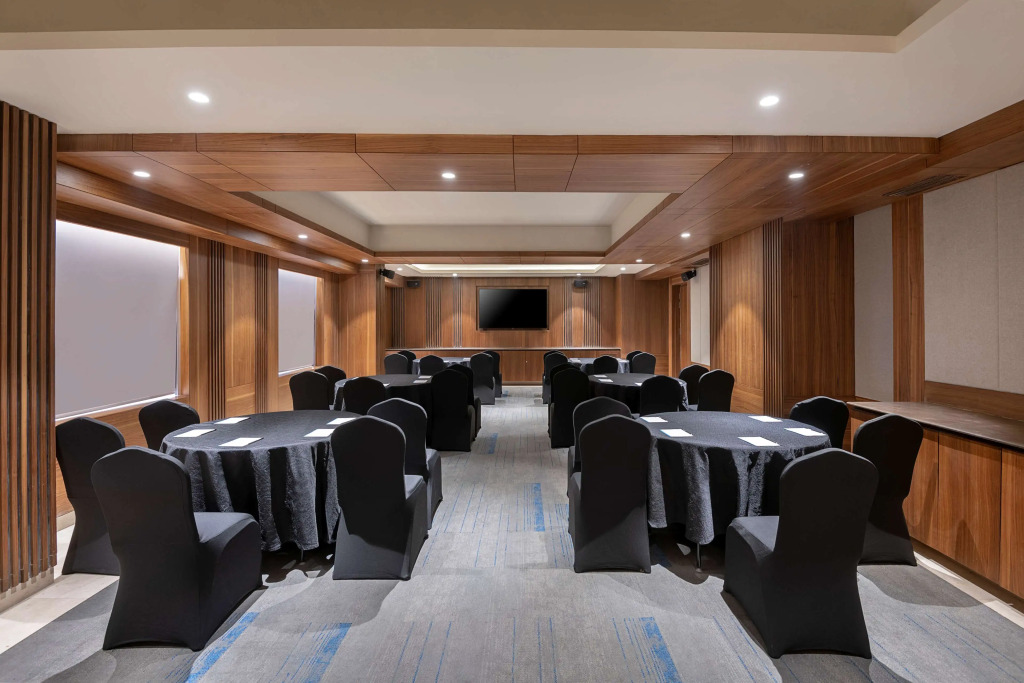 Radisson Blu Towers Kaushambi Delhi NCR