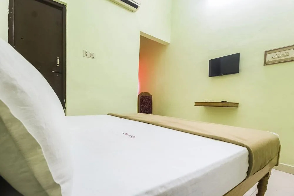 Spot on 61149 Hotel Sivanthi