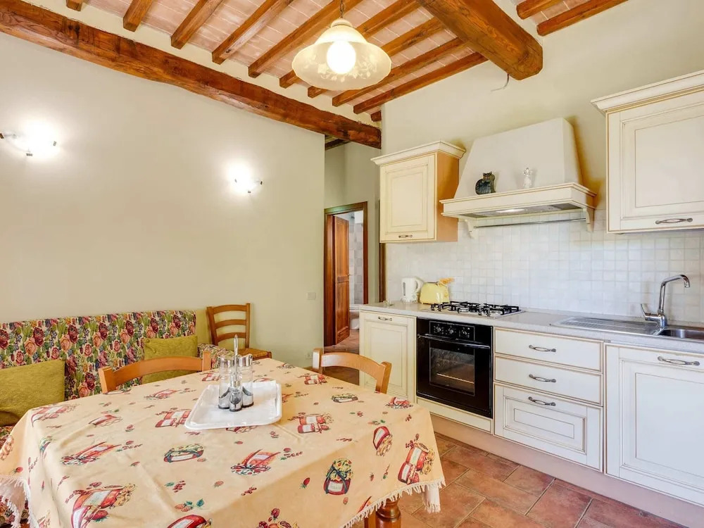 Scenic Apartment in Casole D'elsa With Pool