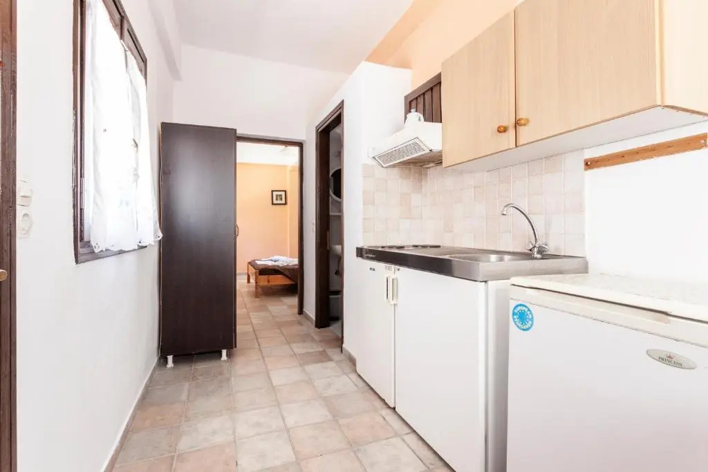 One Bedroom Apartment With Kitchenette# 12 A