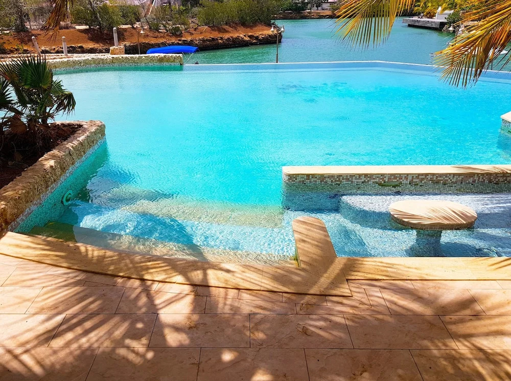 Bella Breeze Resort