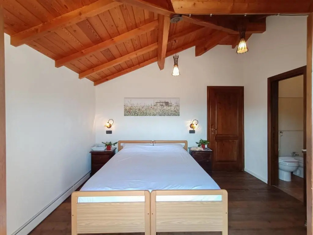 ALTIDO Great Flat with Terrace and Amazing Hills View