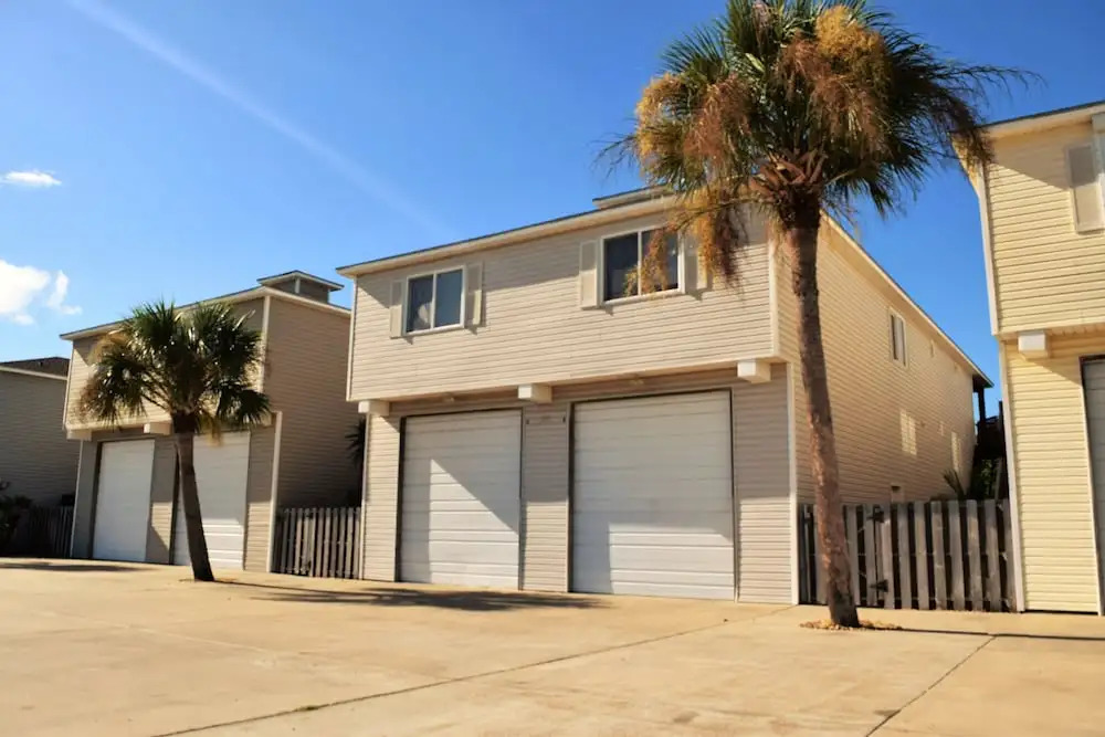 221B Las Palmas - Two Bedroom Condo