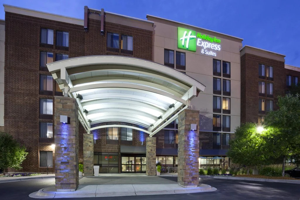 Holiday Inn Express & Suites Bloomington West by IHG