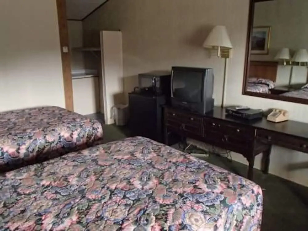 1st Interstate Inn