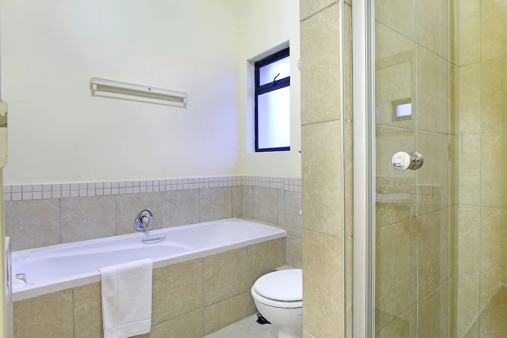 Knightsbridge 407 by Host Agents
