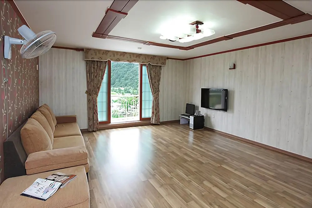Muju Noble Pension