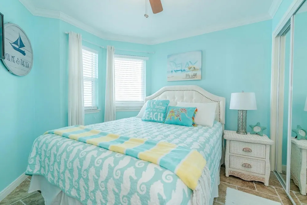 Seaside Treasure - 2 Br Apts