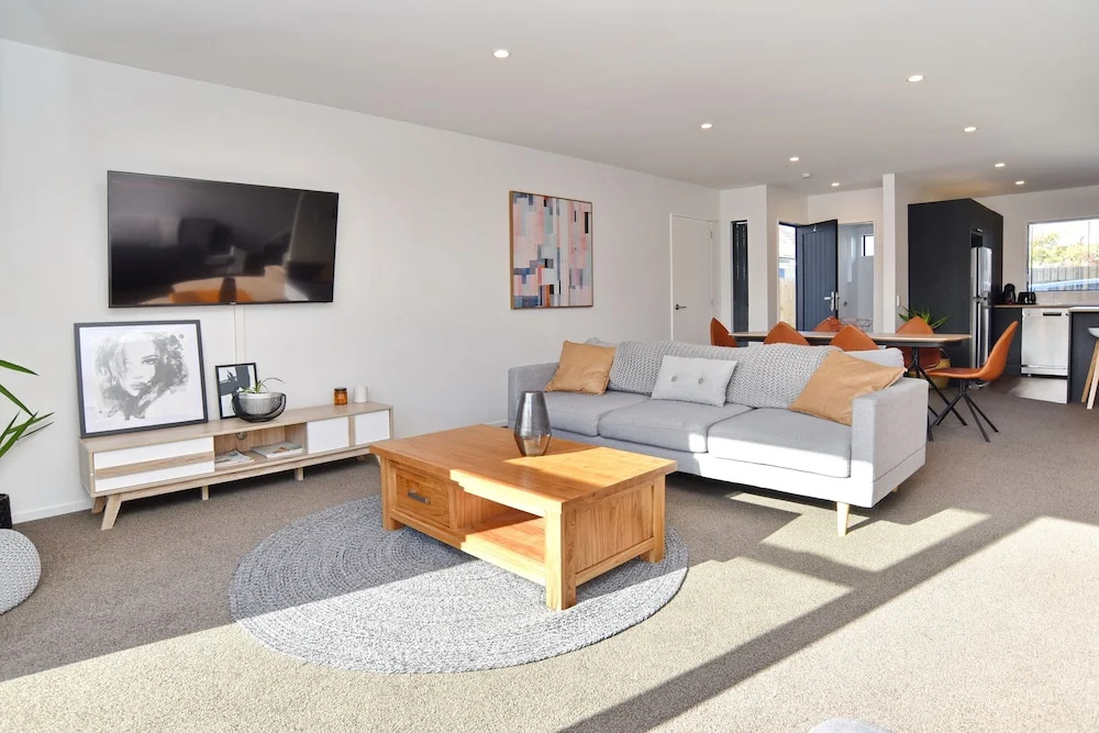 Parlane Apartments
