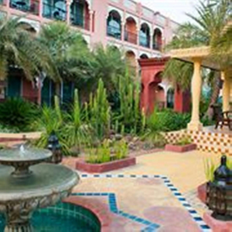 SHEIK ISTANA HOTEL CHIANGMAl