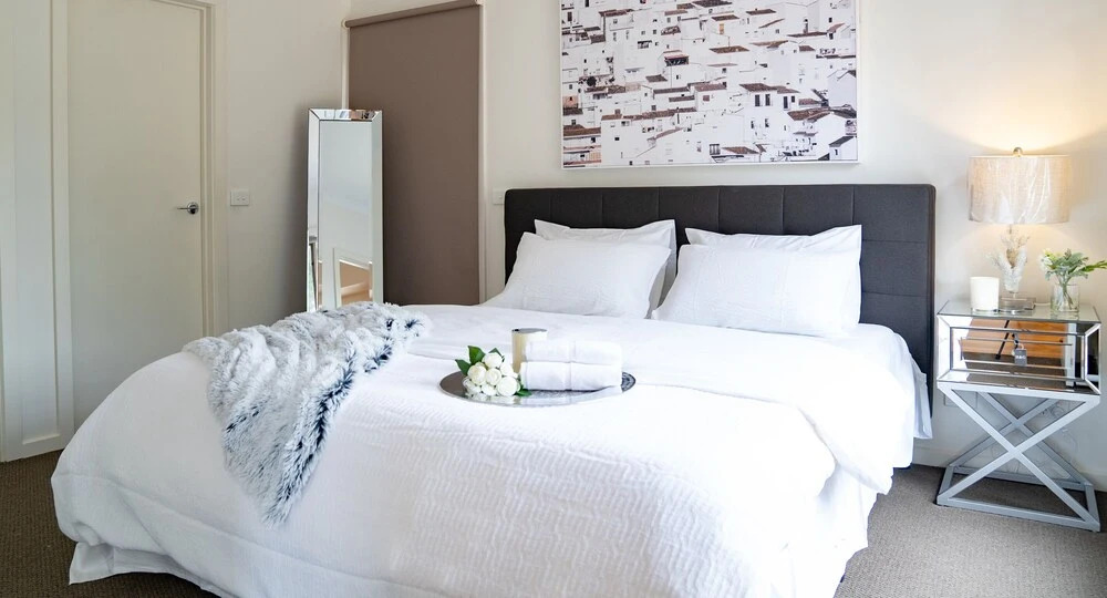 AUJOY 4 Bed  Townhouse Glen Waverley