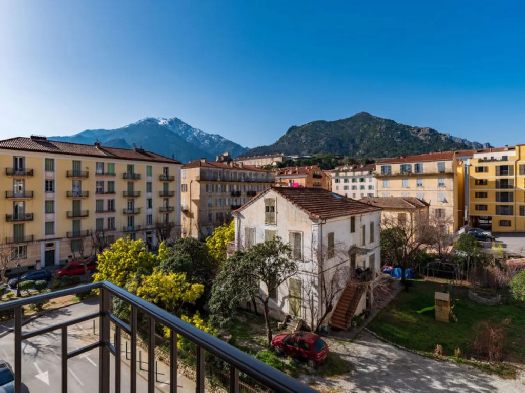 Apartment T2 sup Corte