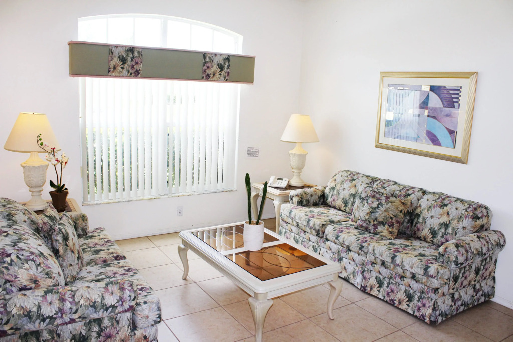 E132JA - 4 beds pool home on a golf course, Davenport, US