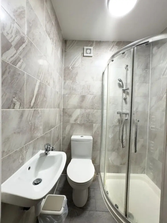 Heathrow Lodge BnB