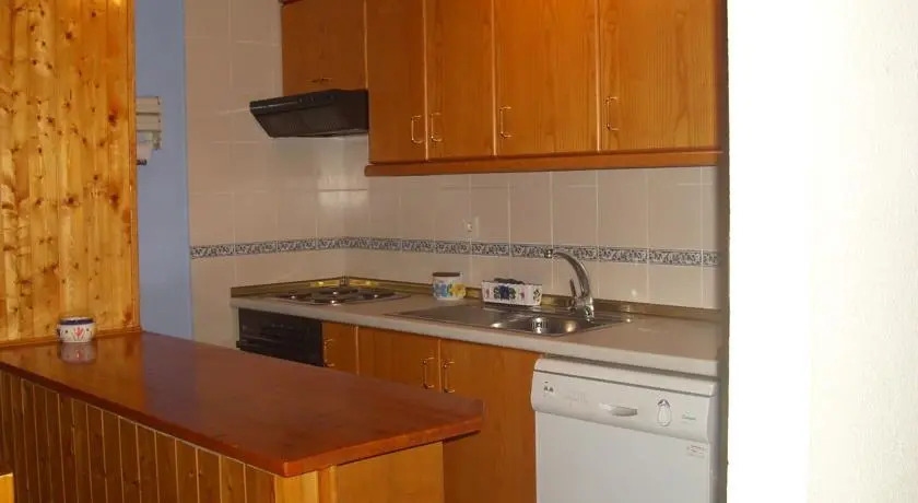 Casa Los Avellanos - Escarrilla