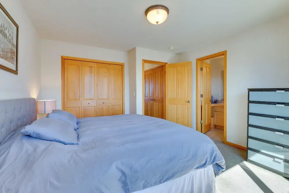 Airy Winter Park Gem w/ Private Outdoor Hot Tub!