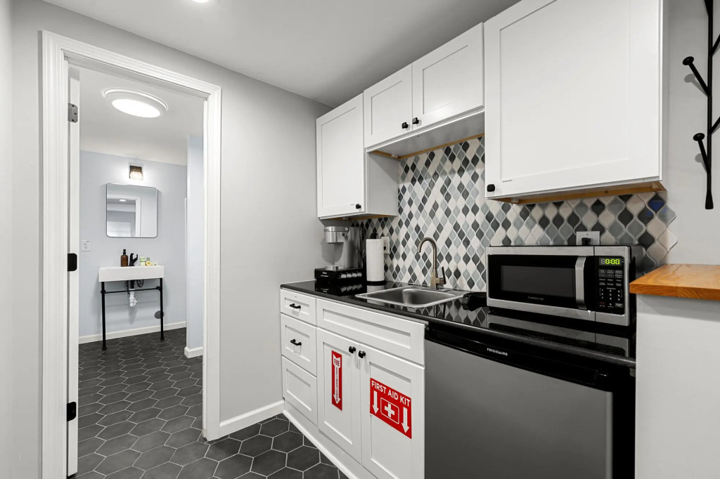 1101 Norwood Unit C