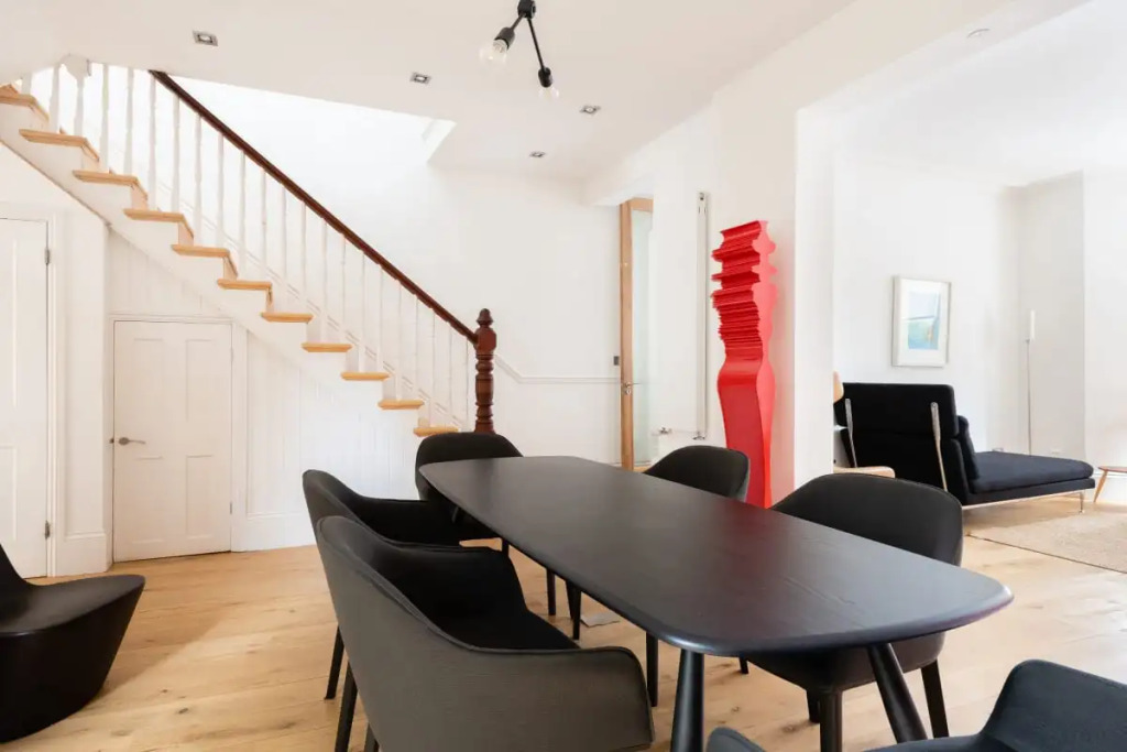The North Kensington Retreat - Bright 4BDR House with Parking & Garden