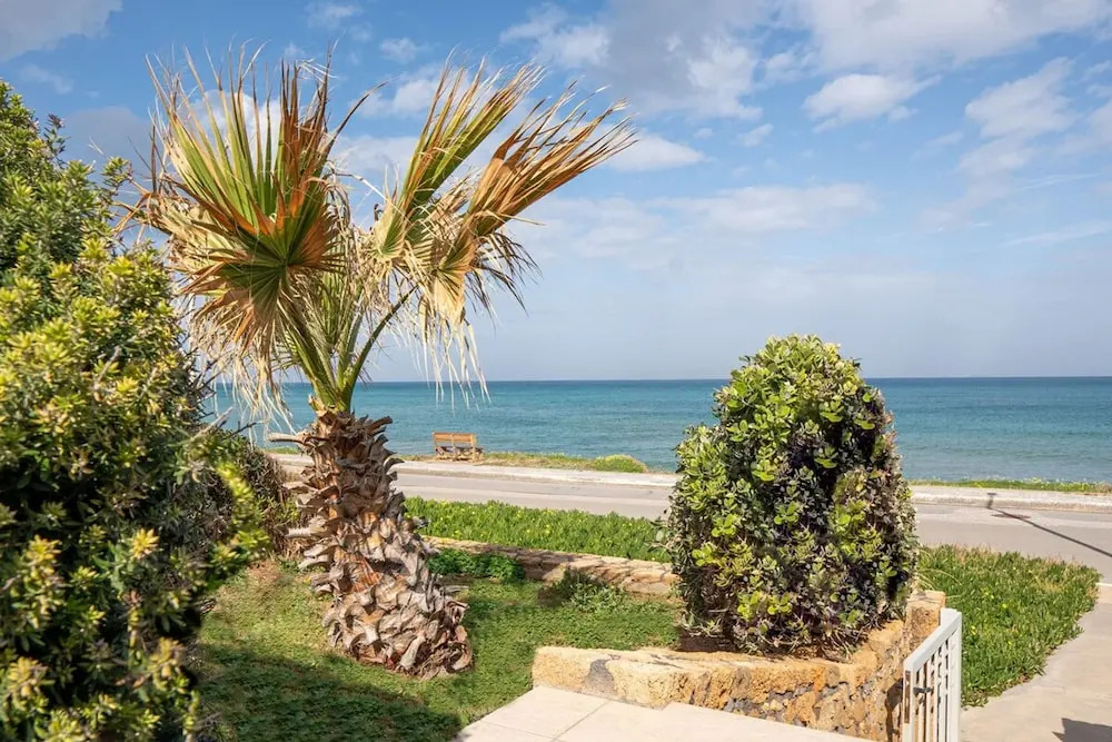 Pink Rose Beachfront Villa