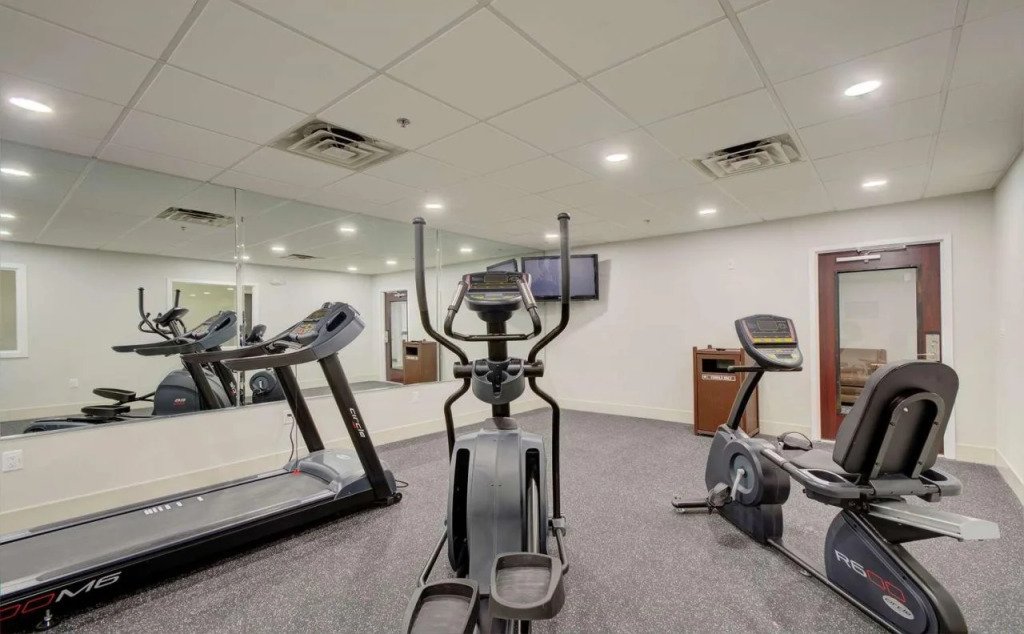 Best Western Hampshire Inn & Suites