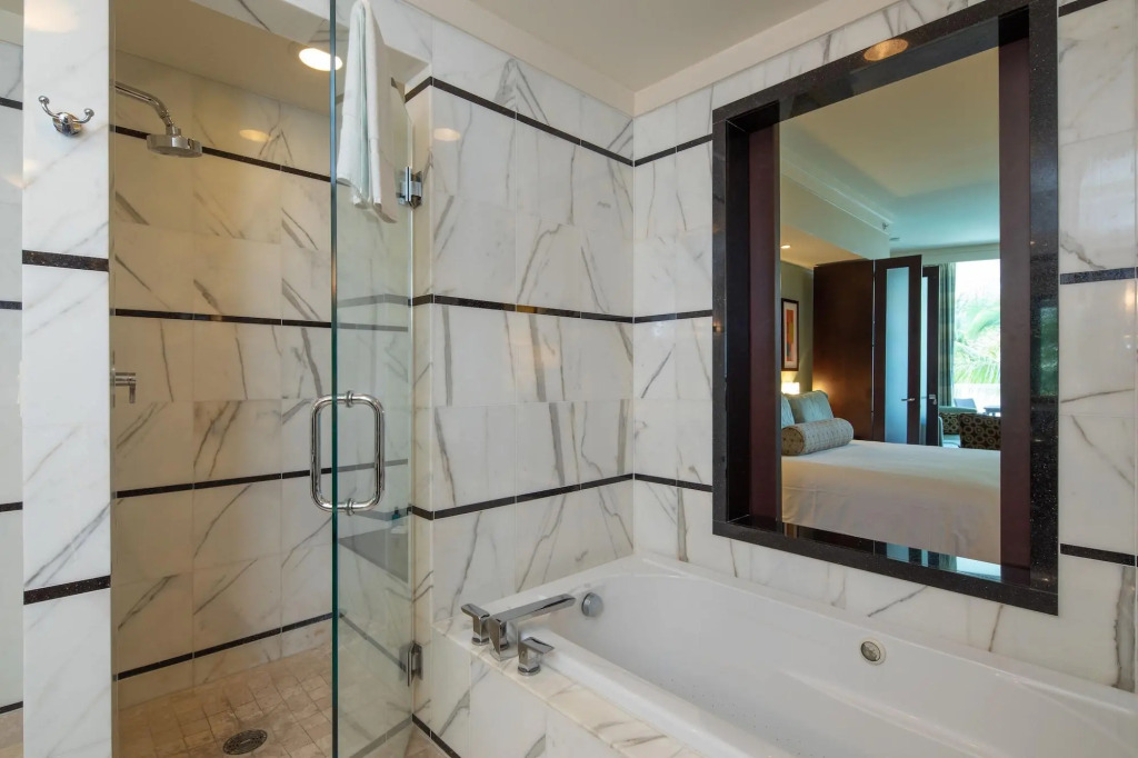 FB Miami Beach Tresor Private Luxury Suites