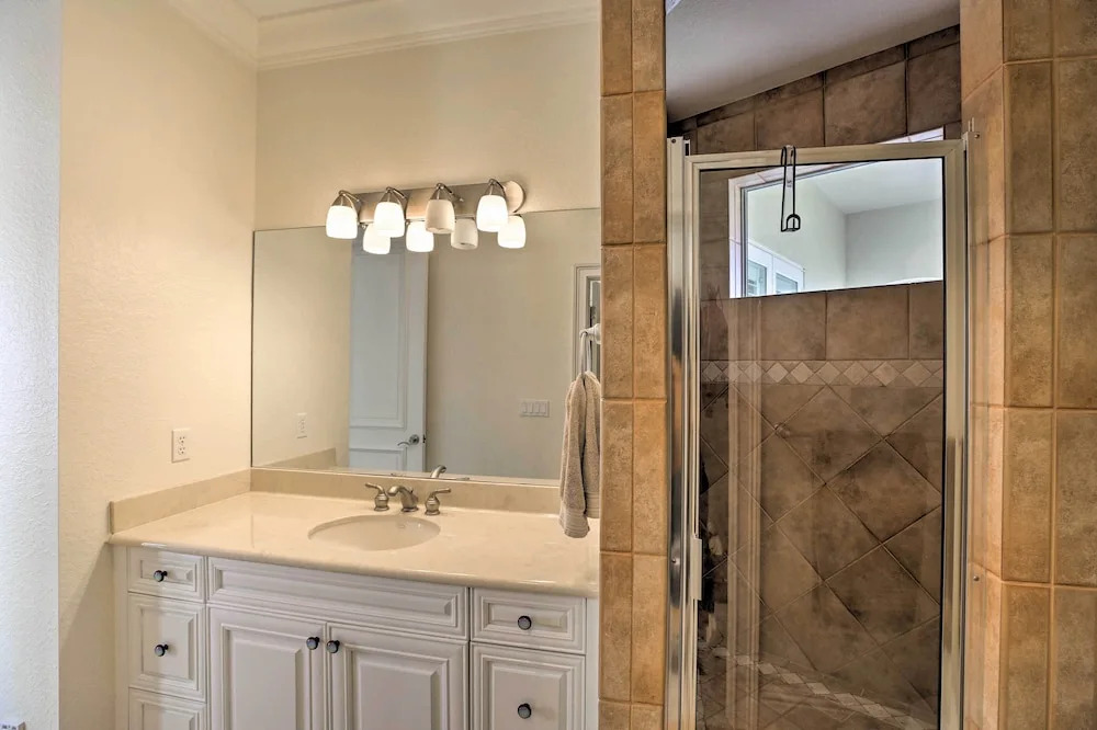 Luxe Cape Coral Escape w/ Boat Dock + Cabana!