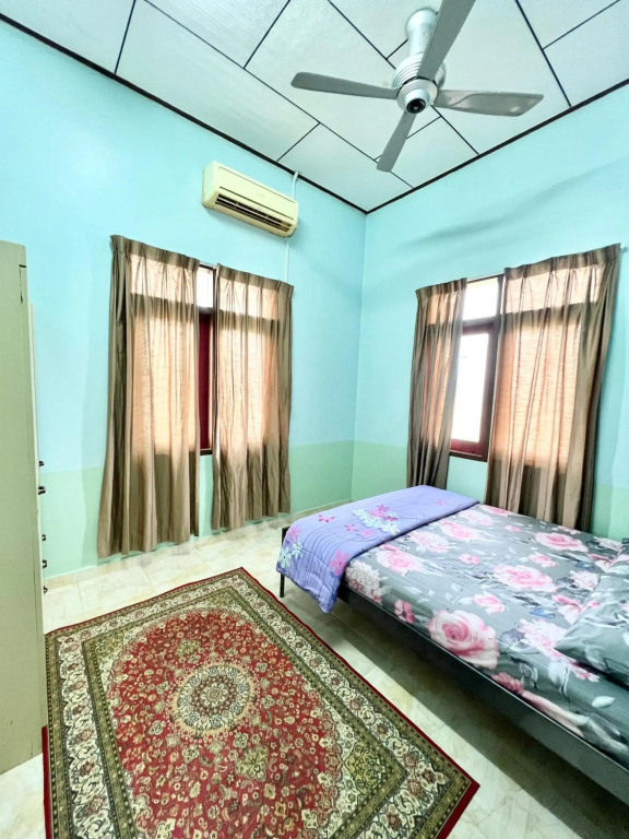 Teratai Homestay Batu Buruk