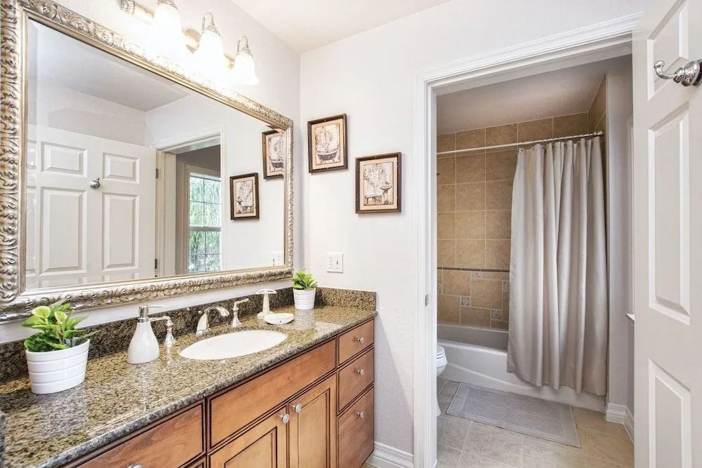 Stunning - All New Decor Nov 2015 - 3 Br condo by RedAwning